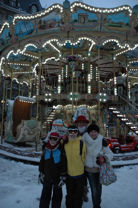 Tis the Season for FREE Merry-Go-Round rides in Paris!!